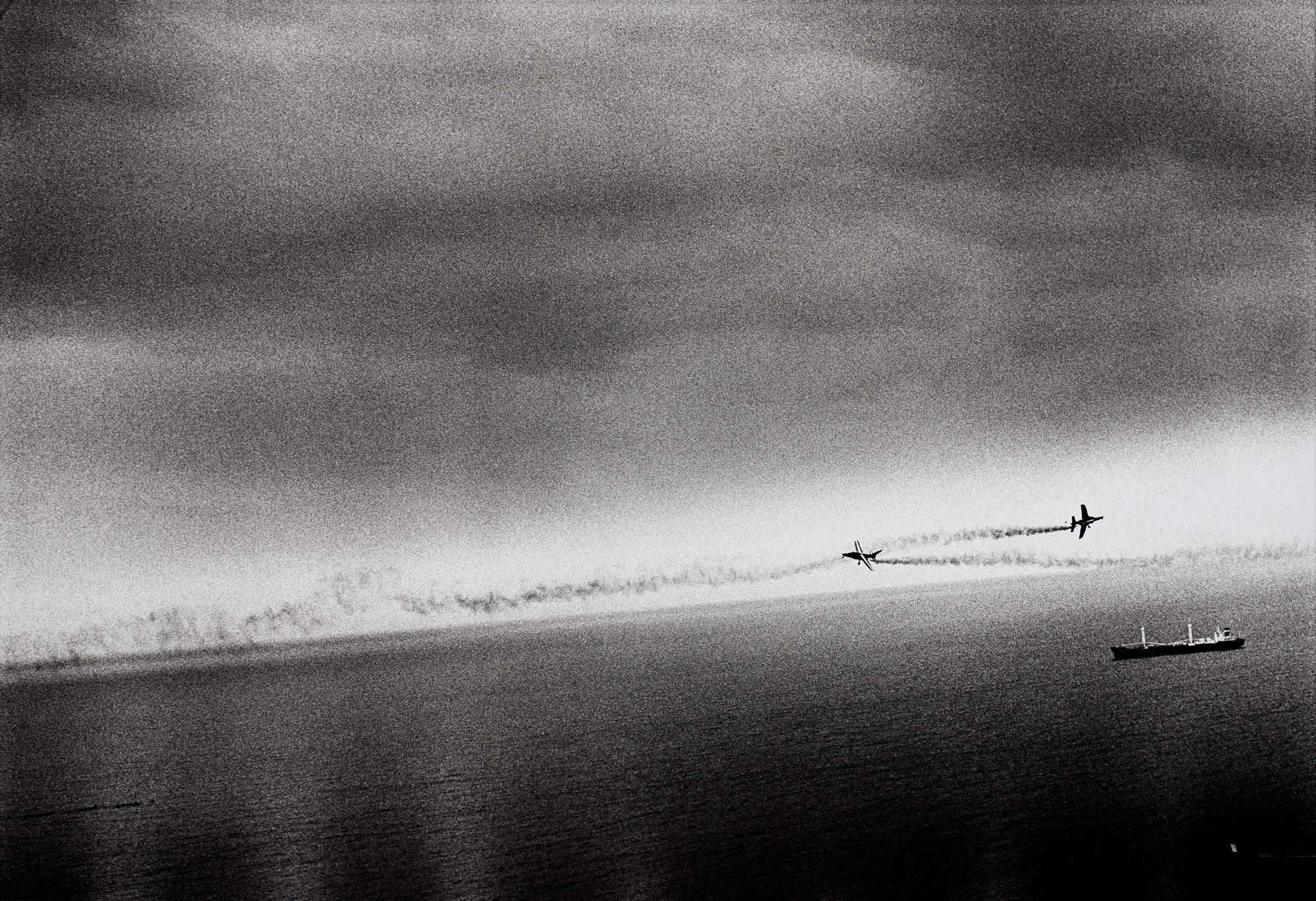 <p><strong>HELMUT NEWTON</strong> <em>Patrouille de France, Monte-Carlo,</em> 1993</p>