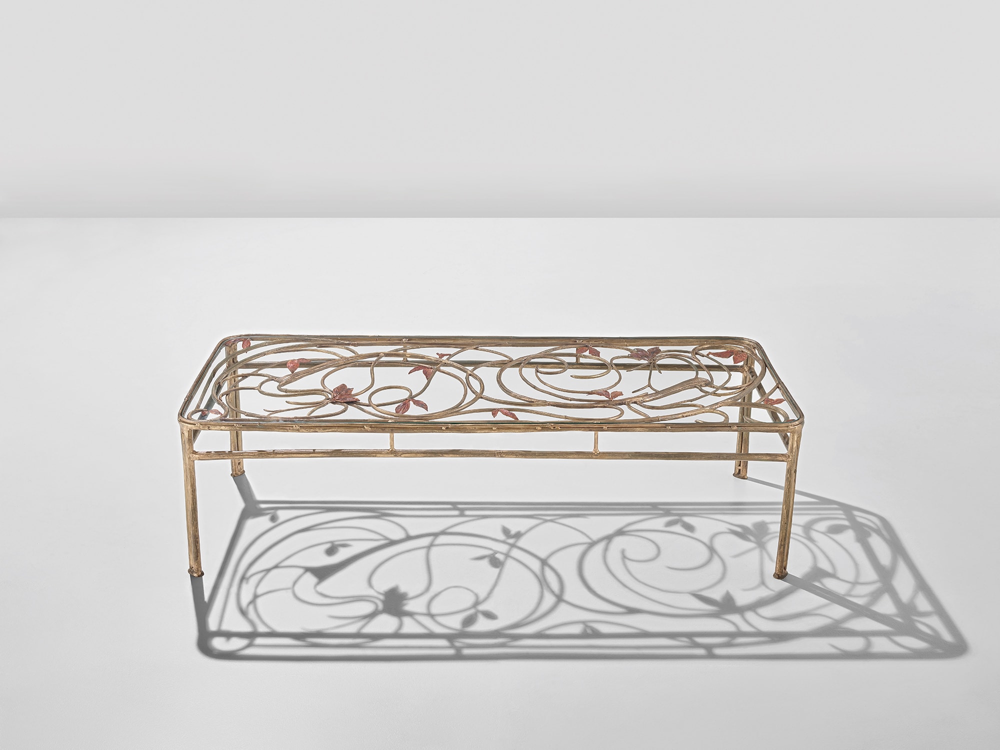 <p><strong>CLAUDE LALANNE</strong> <em>Unique low table,</em> 1998</p>