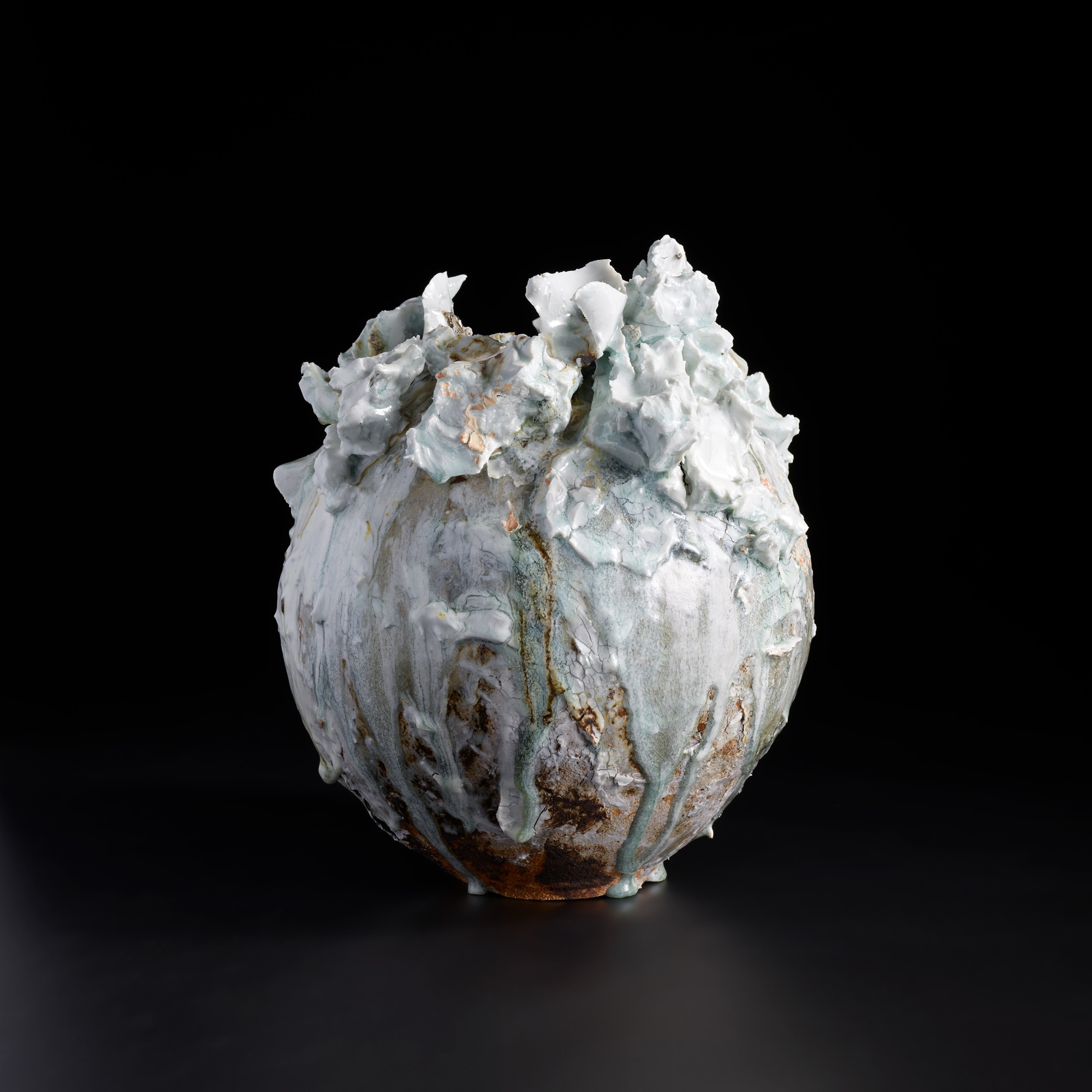 <p><strong>AKIKO HIRAI</strong>&nbsp;<em>Moon jar</em>, circa 2020</p>
