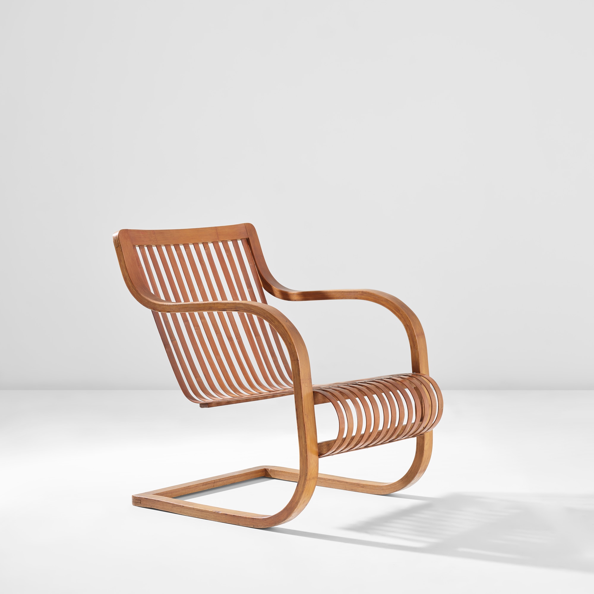 <p><strong>UBUNJI KIDOKORO</strong>&nbsp;<em>Armchair</em>, circa 1936</p>
