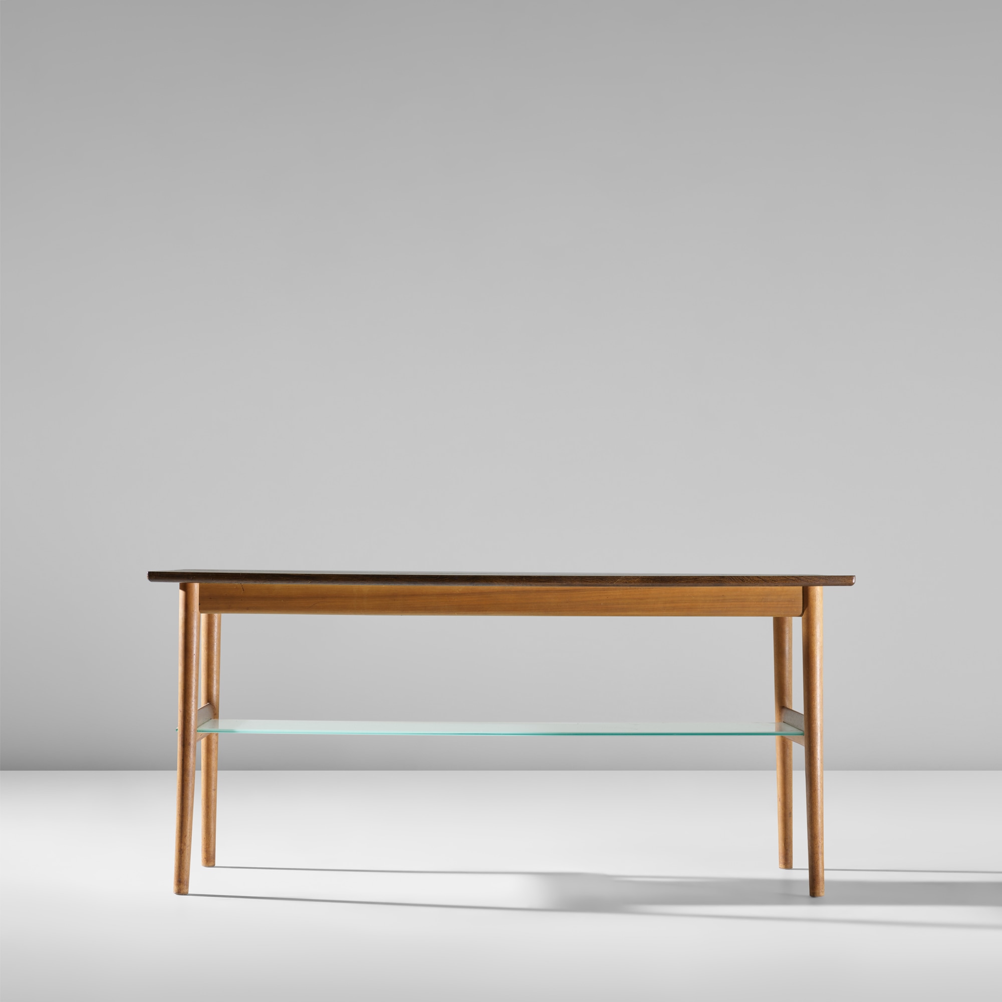 <p><strong>FINN JUHL</strong> <em>Rare coffee table</em>, circa 1953</p>
