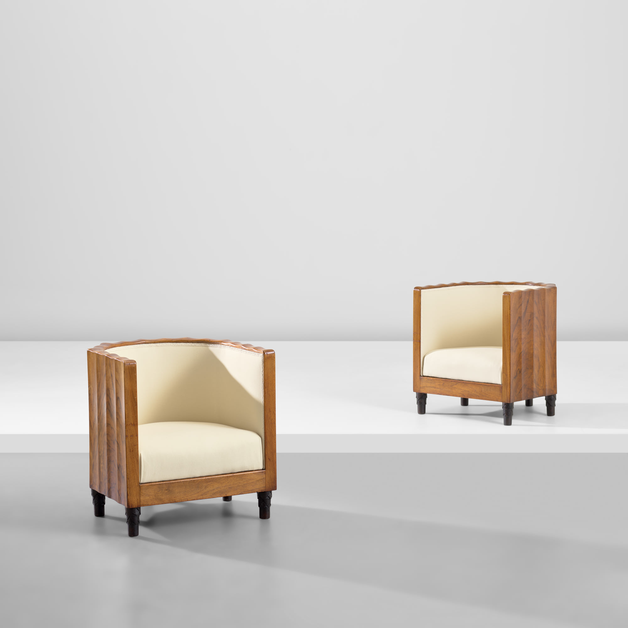 <p><strong>OSVALDO BORSANI </strong><em>Unique pair of armchairs</em>, circa 1928</p>