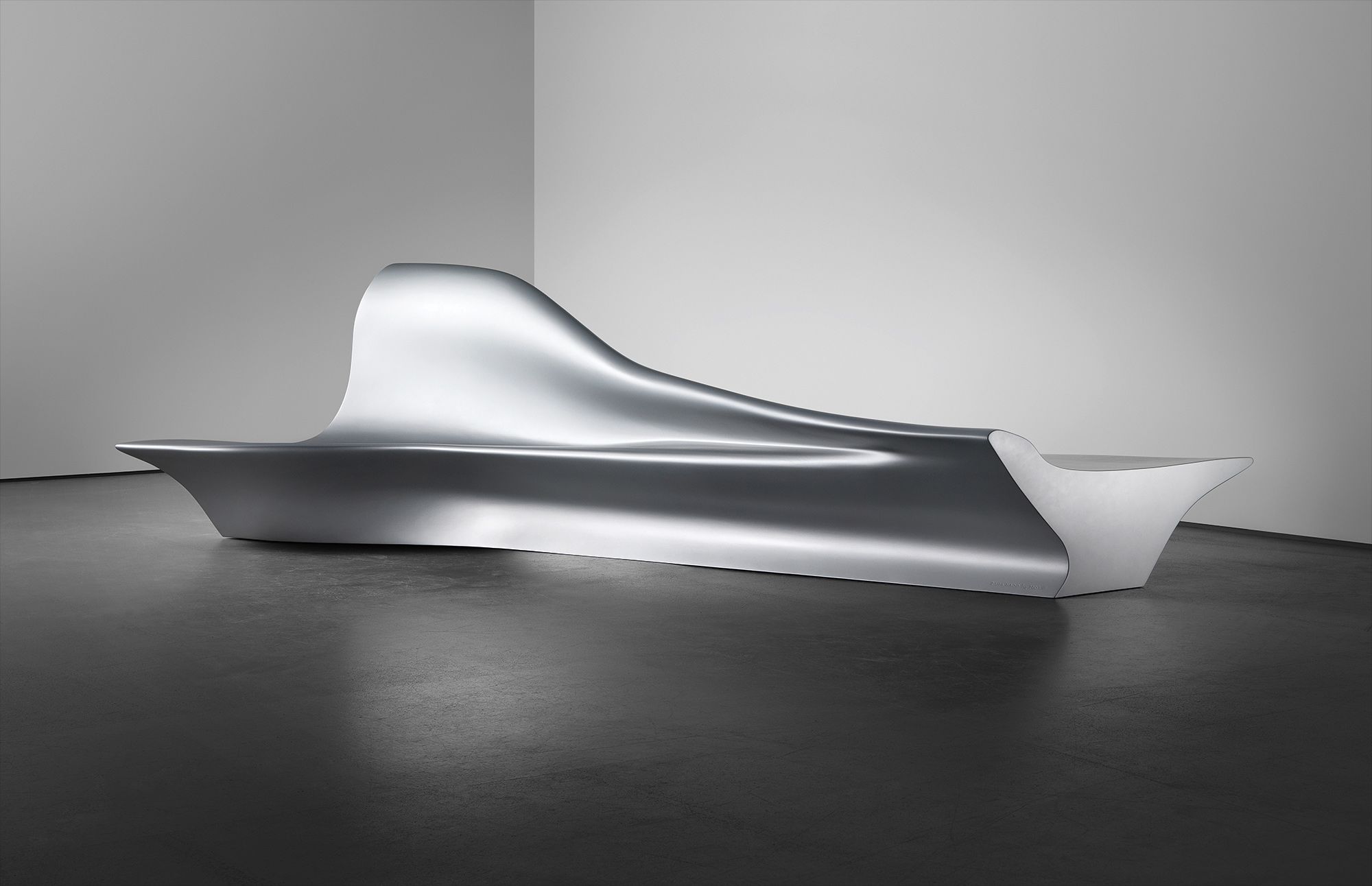 <b>ZAHA HADID</b> <i> Bench</i>, 2003
