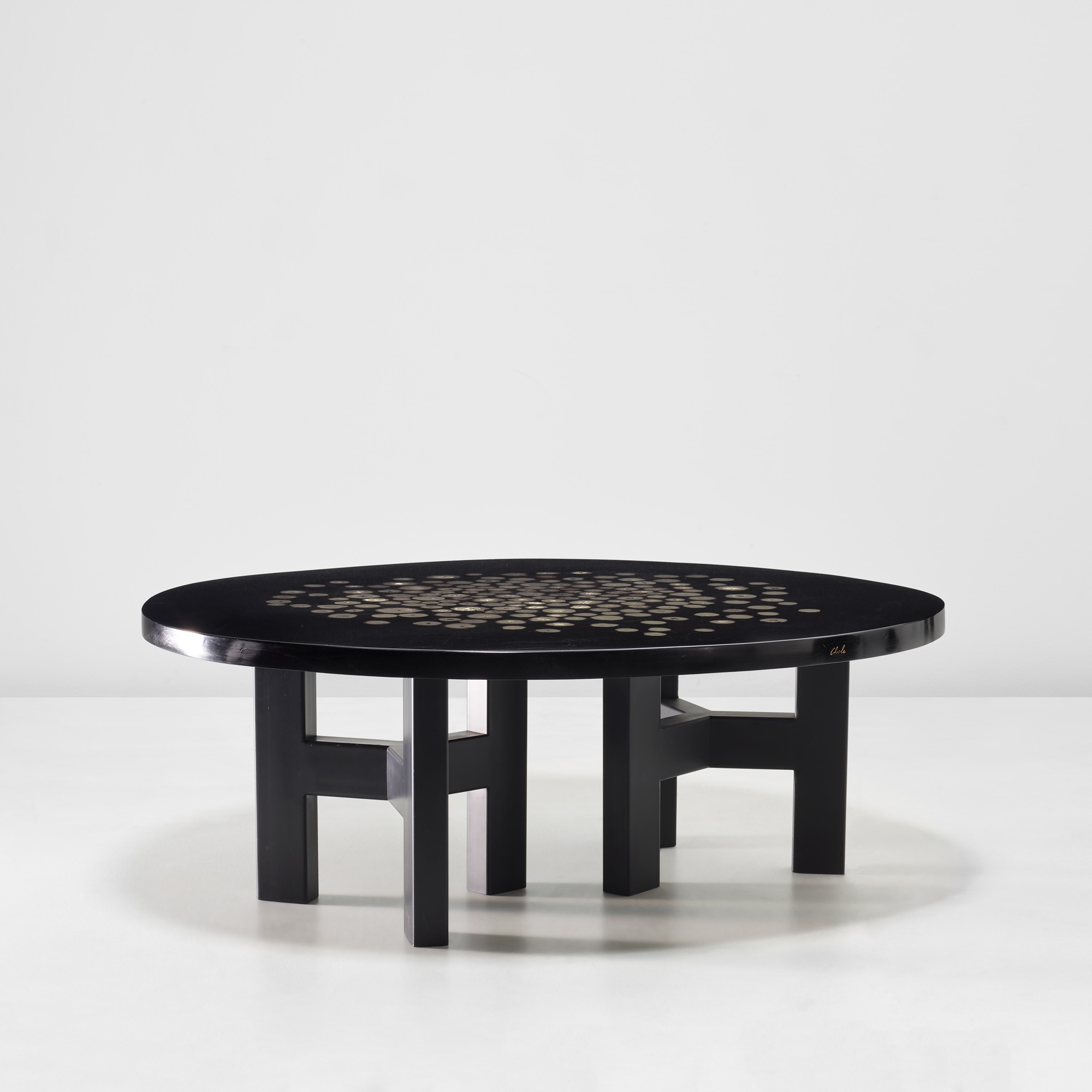 <p><strong>ADO CHALE </strong><em>Coffee table</em>, circa 1970</p>
