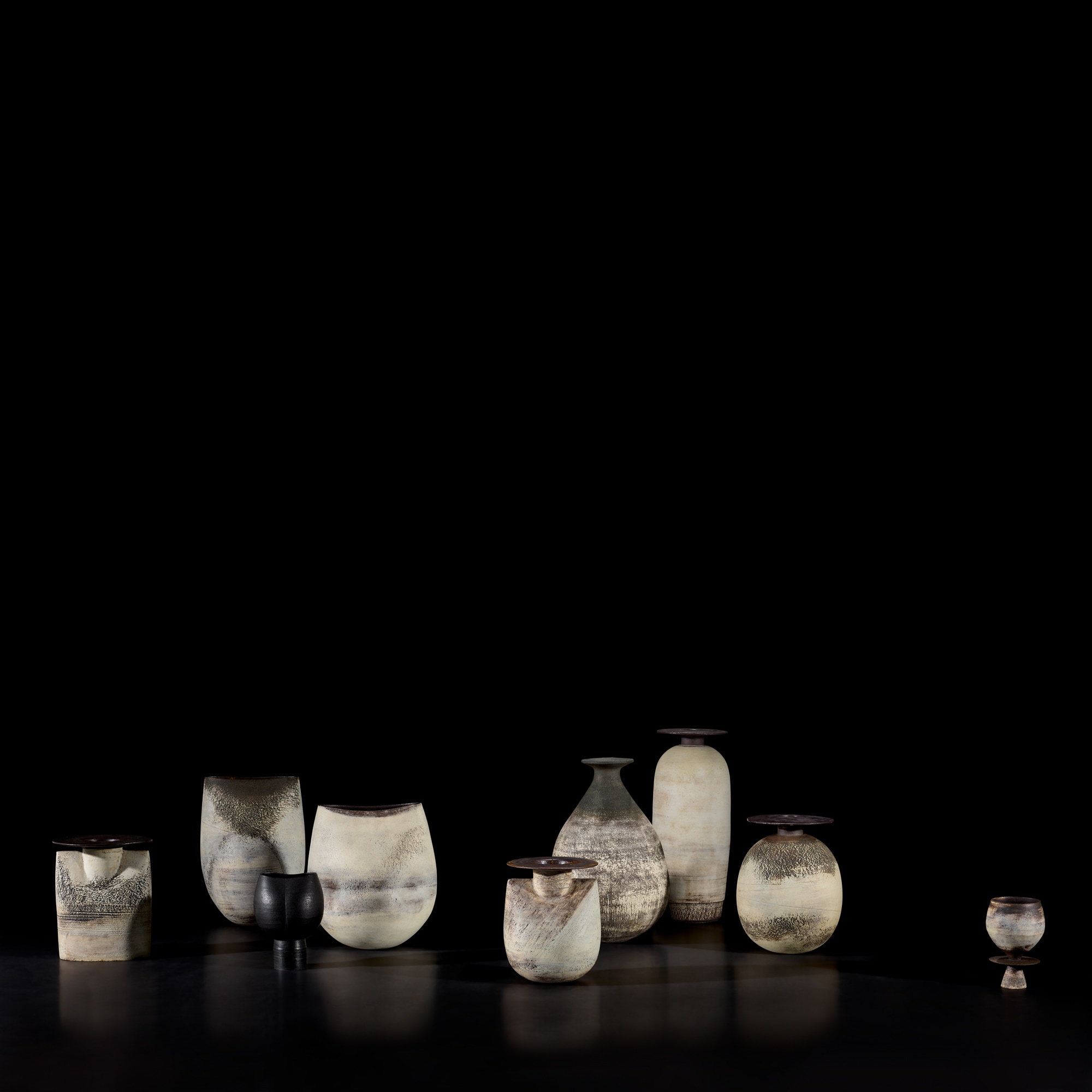 <p><strong>HANS COPER GROUP</strong> <em>&#39;Property from an Important Collection&#39;</em></p>
