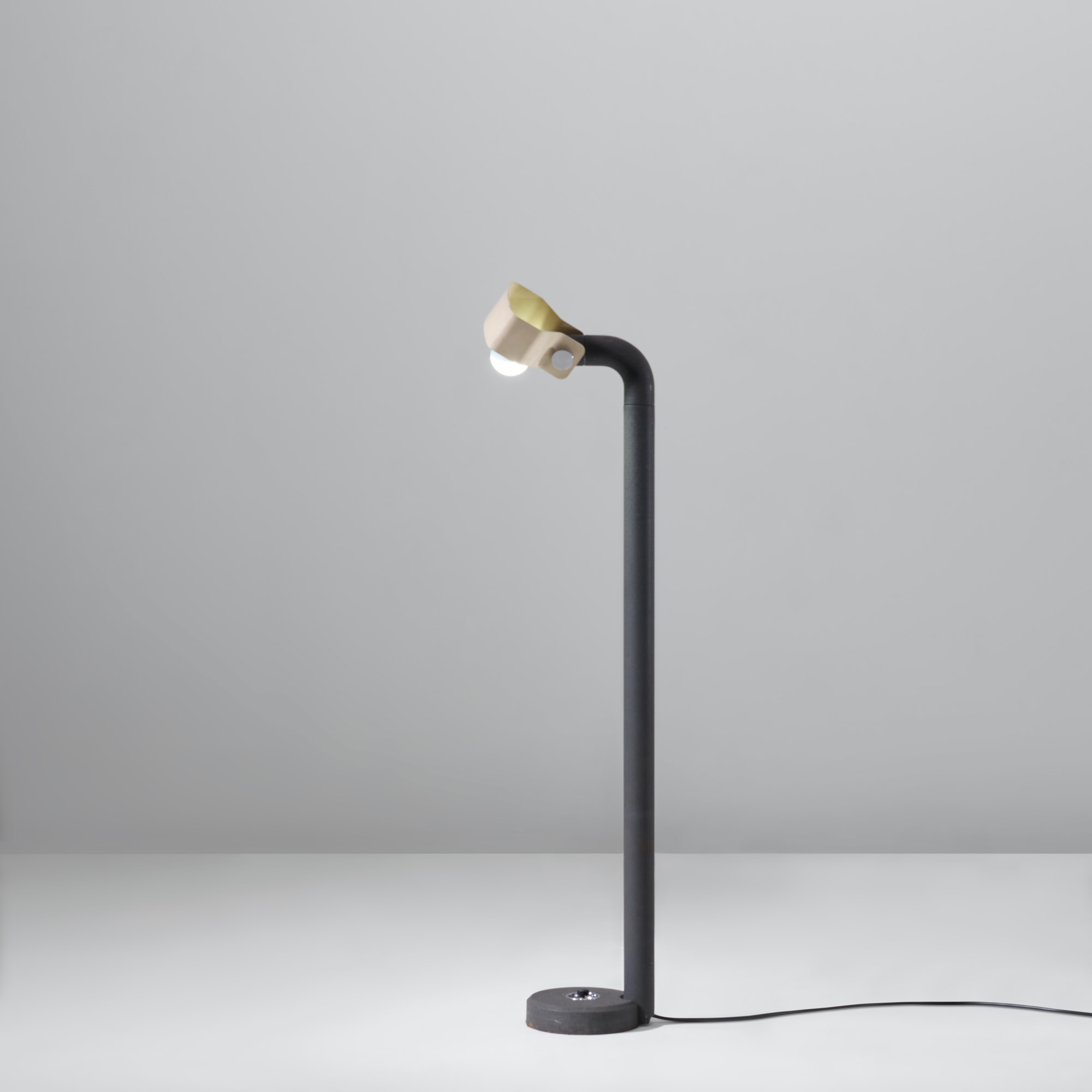 <p><strong>GINO SARFATTI</strong> <em>Floor lamp, model no. 1079</em>, circa 1971</p>
