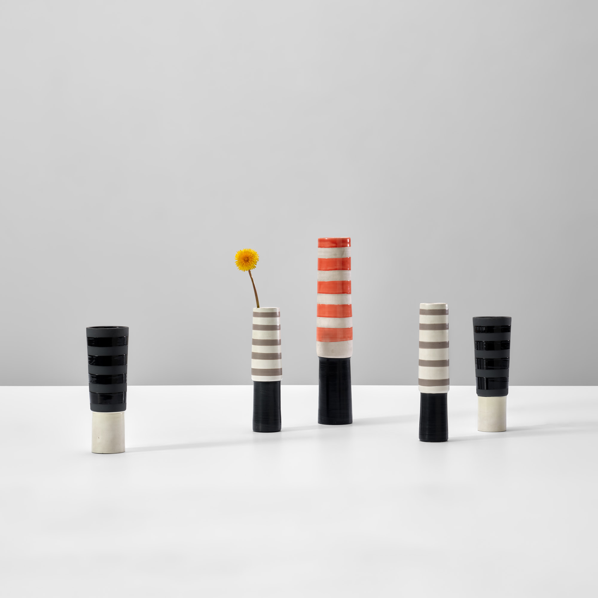 <p><strong>ETTORE SOTTSASS, JR.</strong>&nbsp;<em>Rare set of five vases,</em>&nbsp;1957</p>
