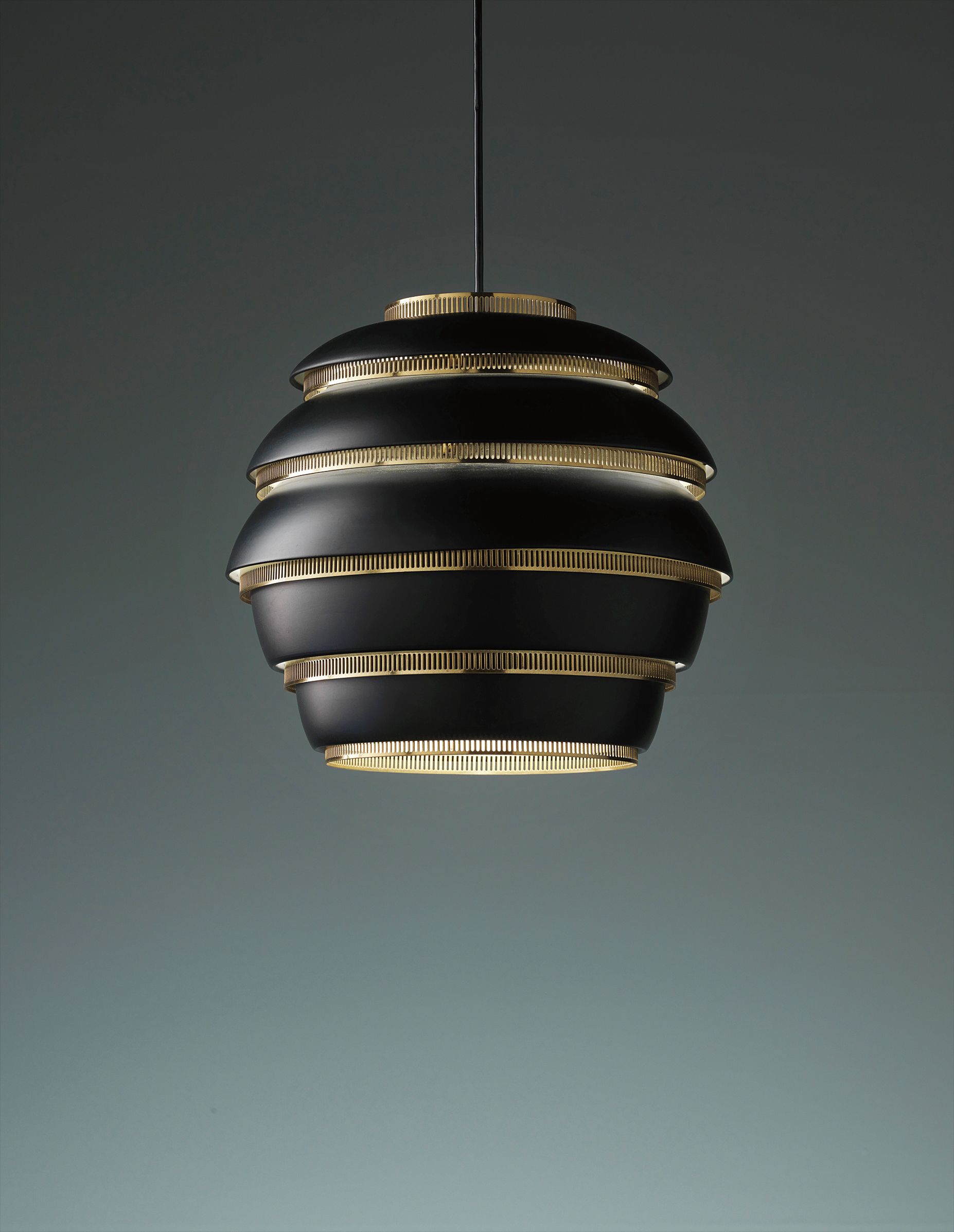 ALVAR　AALTO a60783fdb1a03cccb14f5c751f1a29