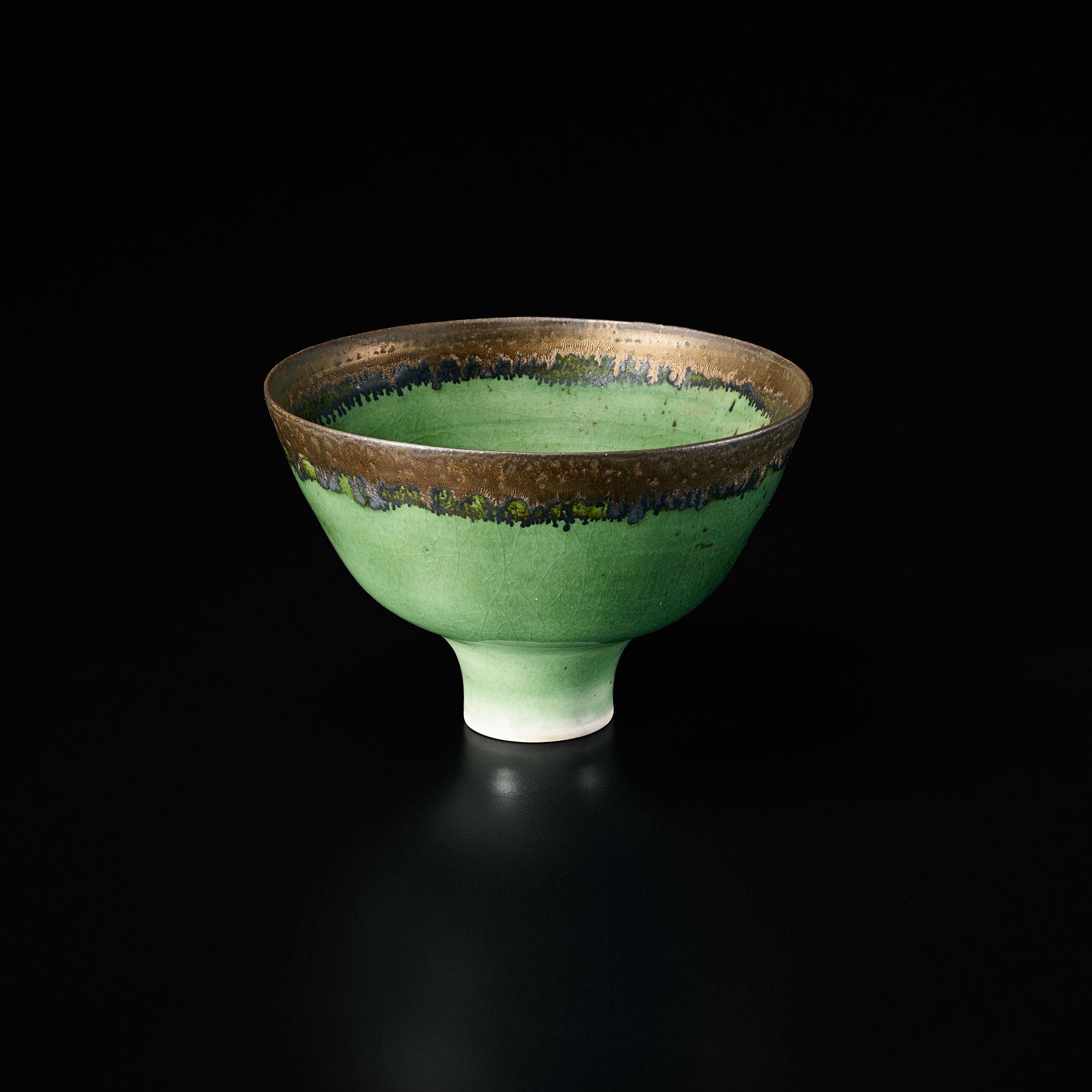 <b>LUCIE RIE</b> <i>Footed bowl</i>, circa 1978