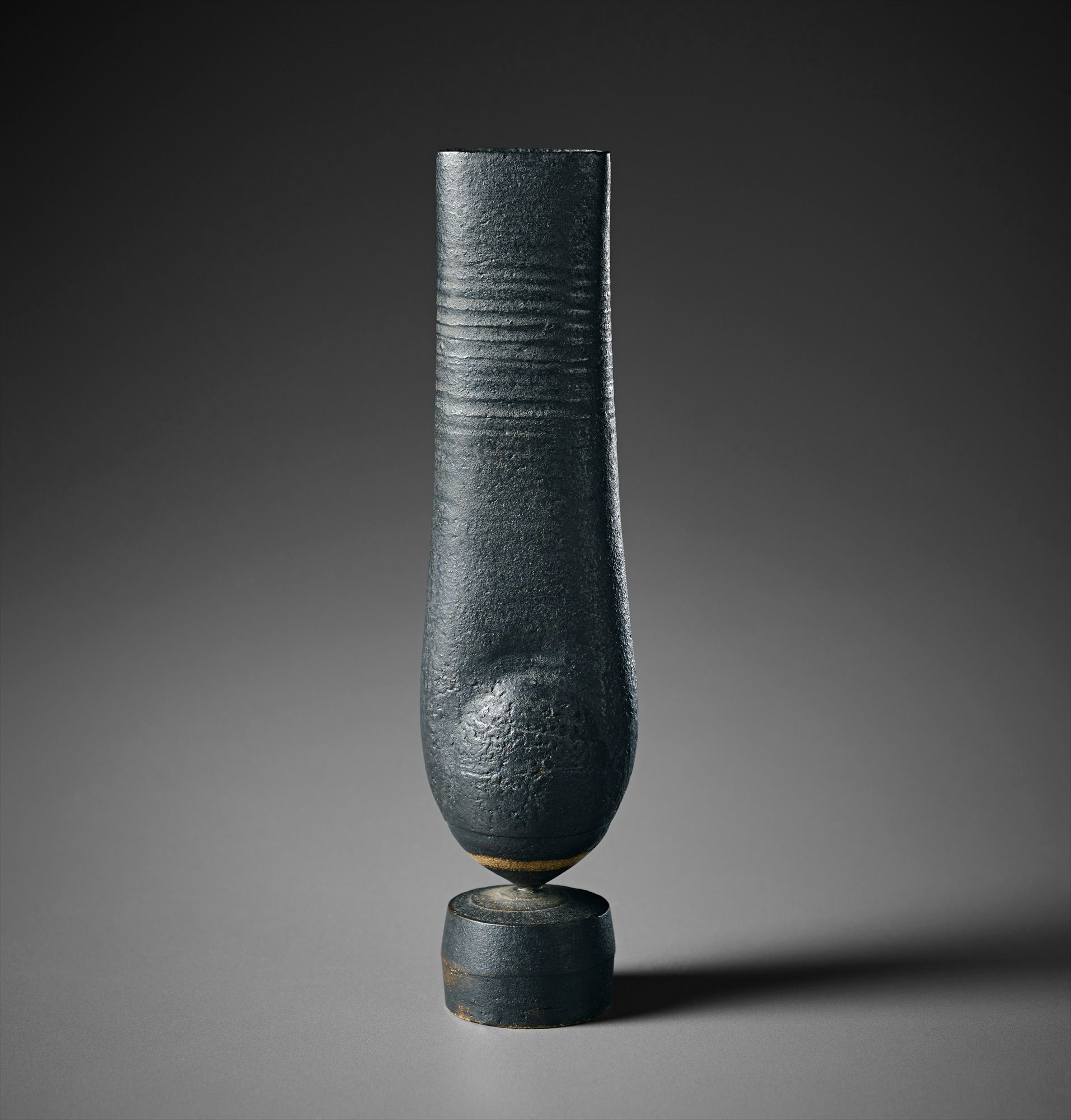 <b>HANS COPER</b> <i>Black 'Cycladic' pot</i>, circa 1972