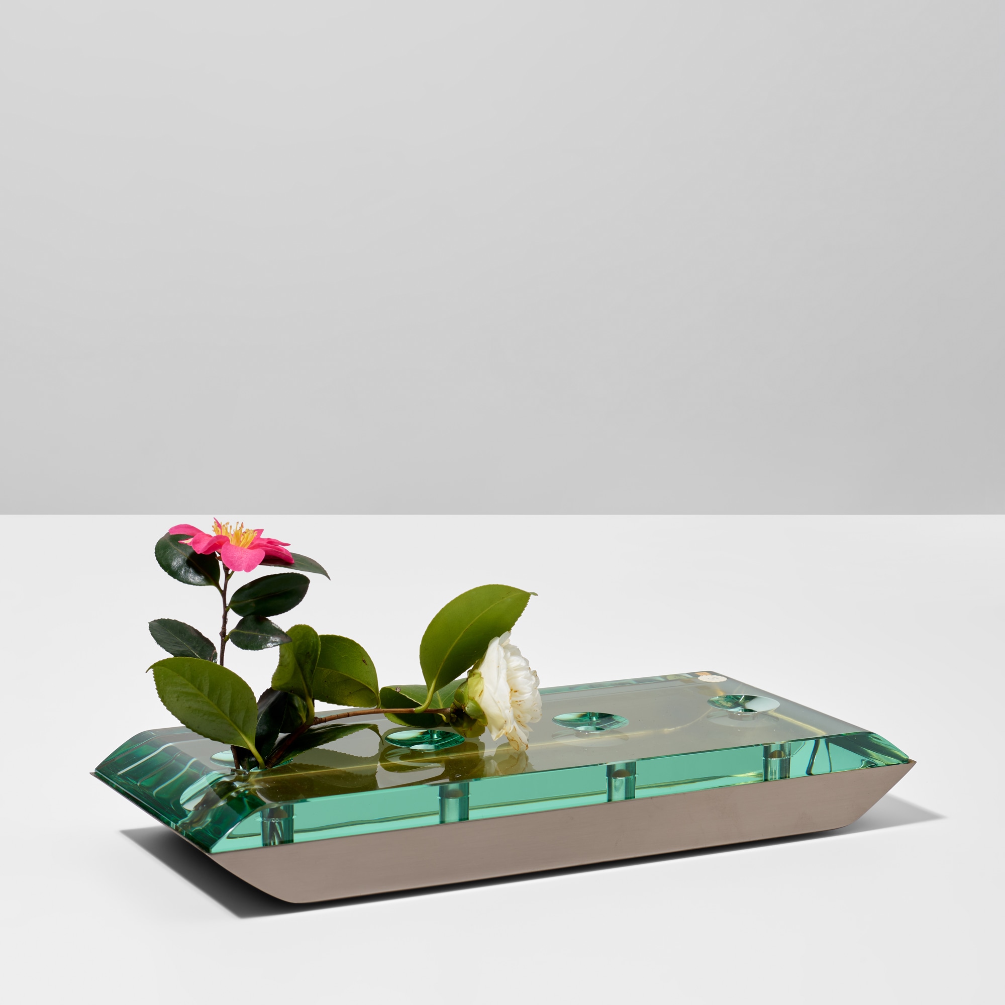 <p><strong>PIETRO CHIESA</strong>&nbsp;<em>Flower holder, model no. 2069</em>, designed circa 1934, produced 1960s</p>
