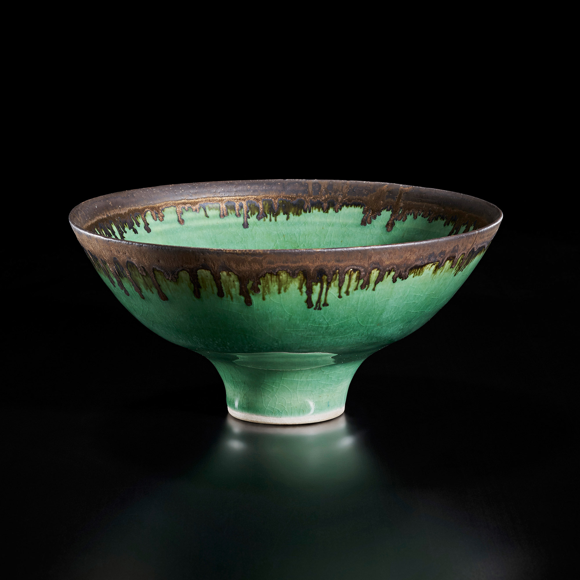 <b>LUCIE RIE</b> Footed bowl