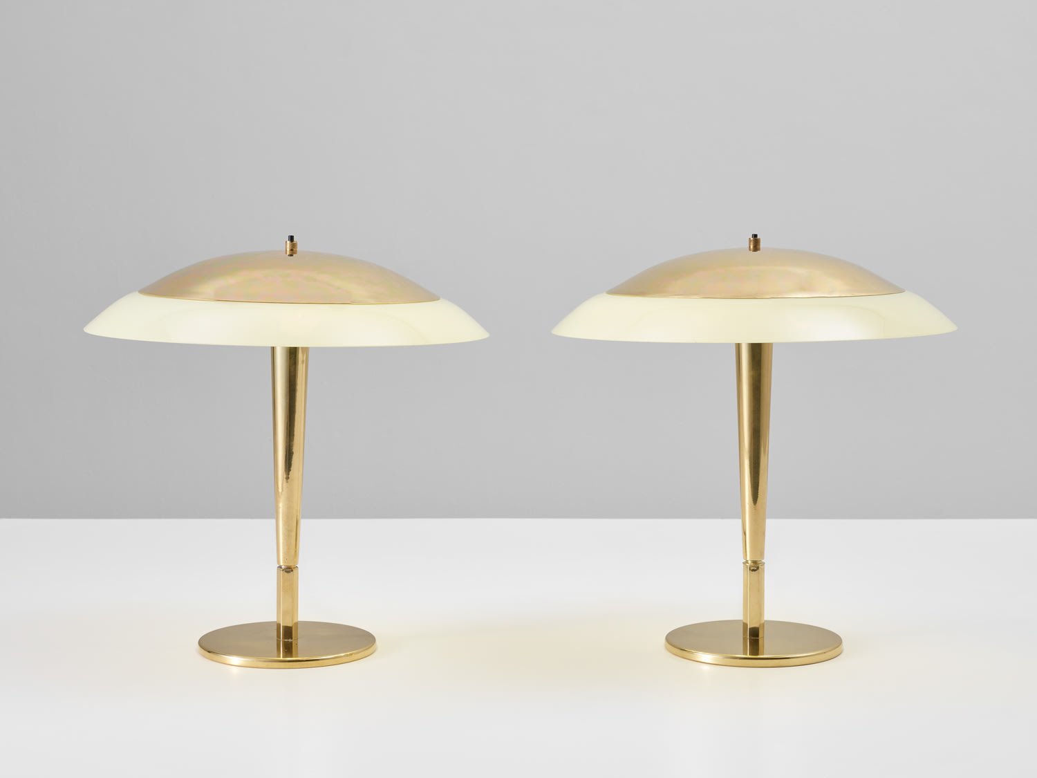 <p><strong>PAAVO TYNELL</strong><em>&nbsp;Pair of table lamps, model no. 506</em>1, 1950&rsquo;s</p>
