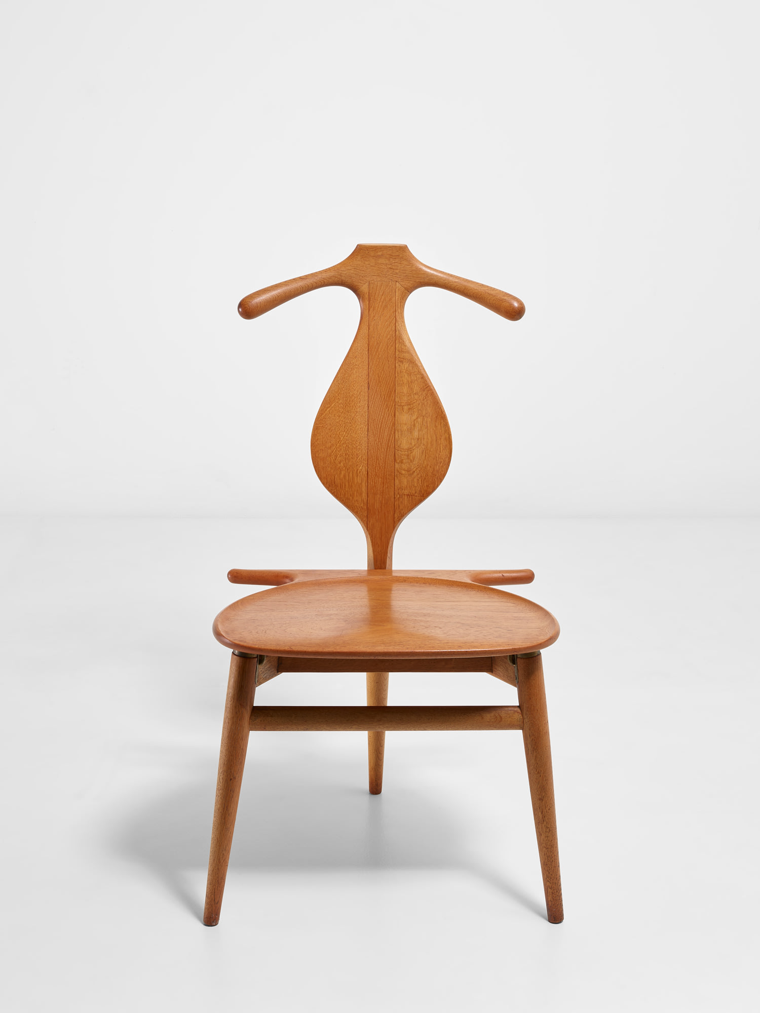 <p><strong>HANS J. WEGNER</strong>&nbsp;<em>&#39;Valet&#39; chair, model no. JH540,</em> designed 1953</p>
