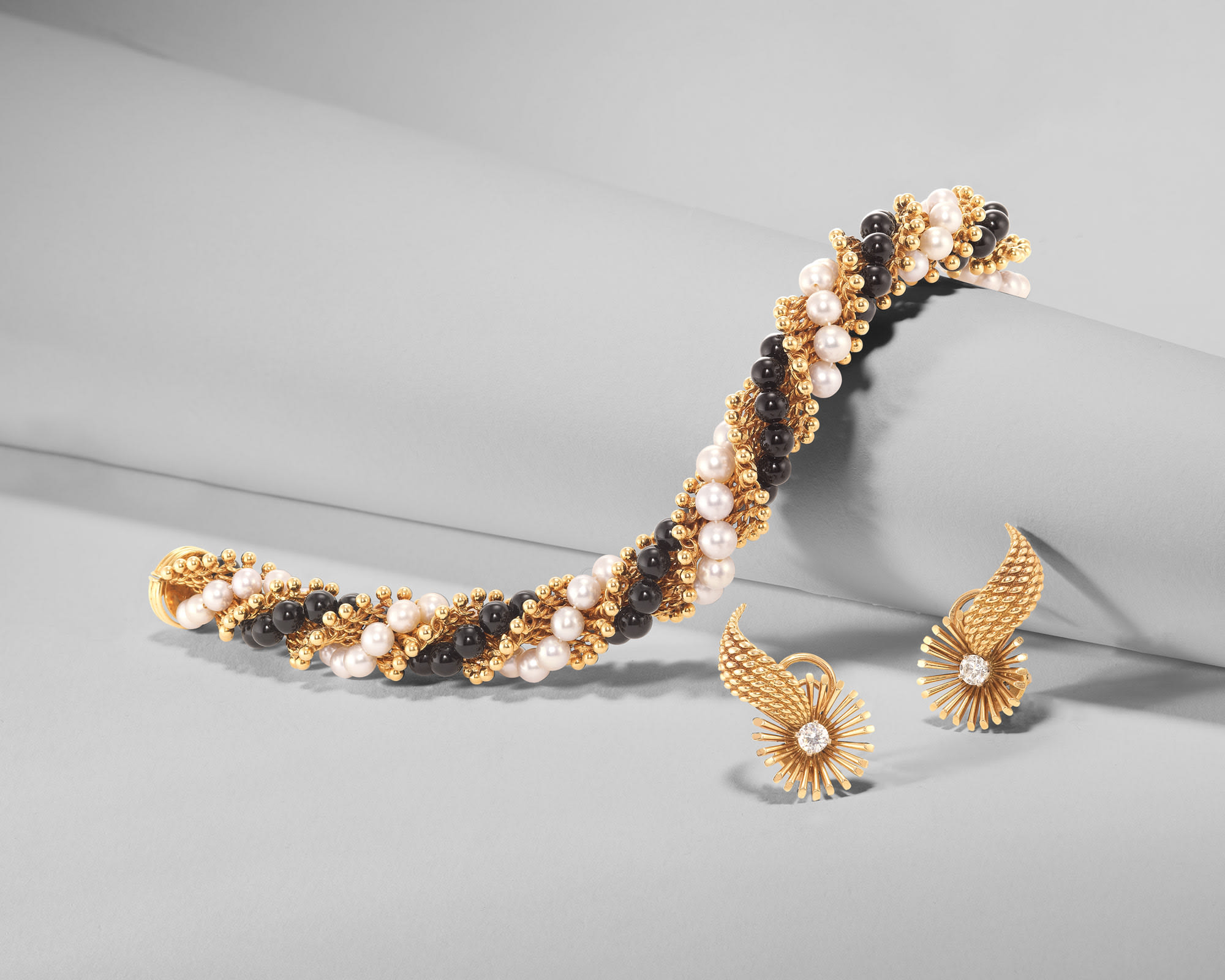 Hong Kong Jewels: Online Auction
