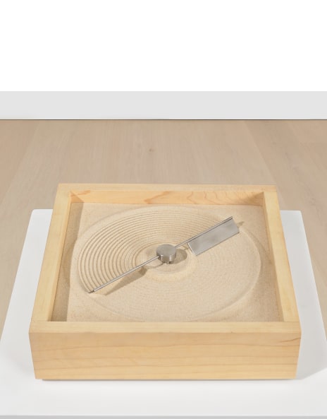 MONA HATOUM　モナ・ハトゥム　直筆サイン入り モナ・ハトゥム - Wikipedia