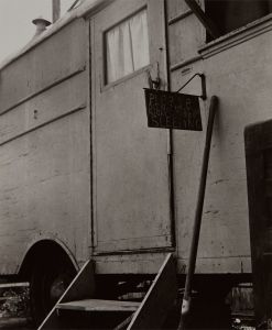 Dorothea Lange - Night Worker’s Sign, Richmond, California