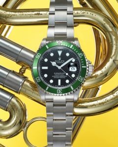 16610LV Rolex Submariner Kermit Date Black Dial | Stainless Steel