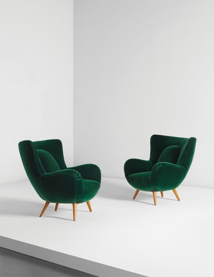 Green office chairs, green carpet. Oscar Niemeyer