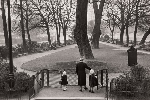 Henri Cartier-Bresson - Photographs Lot 62 October 2023